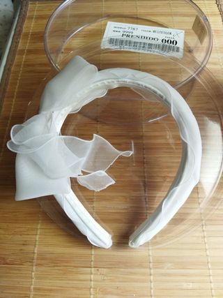 Tocado diadema comunión blanca 