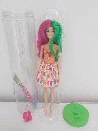 Muñeca Barbie Color Reveal