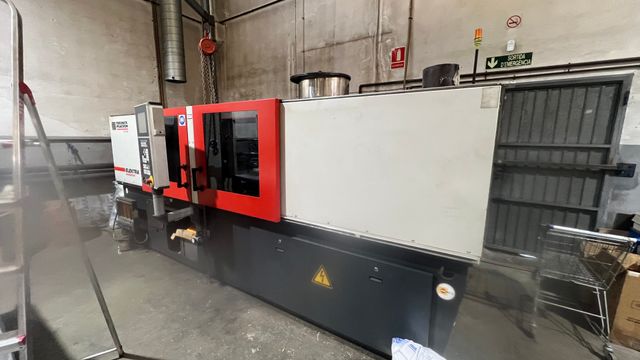 Inyectora plastico FERROMATIK 75 ton ELECTRICA