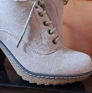 Zapatos ante gris claro - tacón