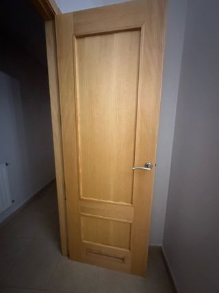 6 Puertas interior madera.
Precio por puerta 30e