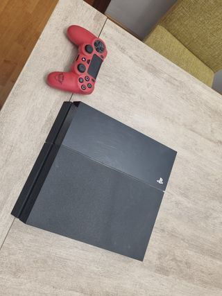 PS 4 500Gb + mando + cargador mando