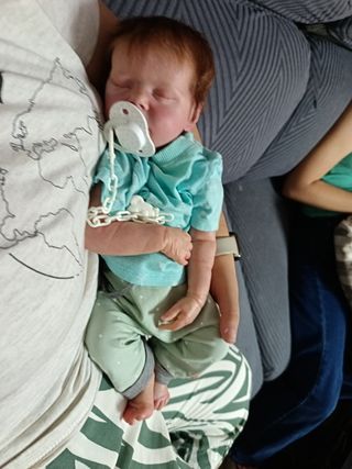 Muñeco realista bebé reborn