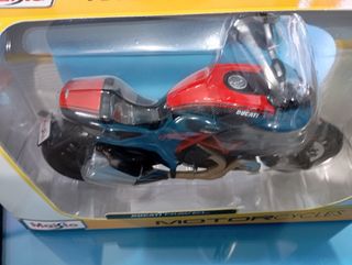 Ducati Diavel Carbon Maisto scala 1/12