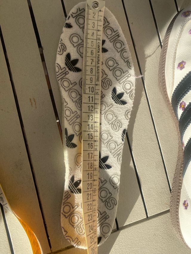 Adidas Samba - Tenis con Flores