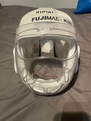 Casco karate con mascara para niño TM