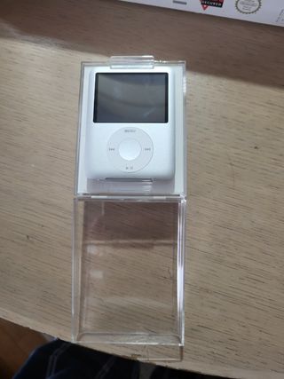 Ipod nano 3 generación sin sacar de la caja.