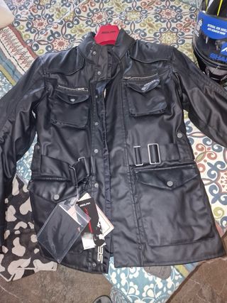 Chaqueta de moto nueva con etiquetas talla M