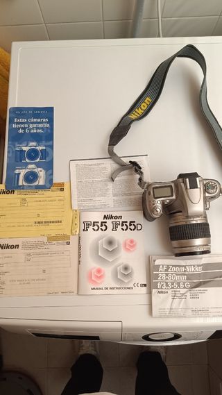Nikon F55 + Objetivo AF Zoom 28-80mm