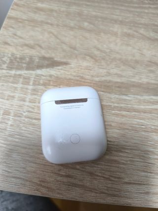 Caja - estuche de carga Airpods 2 blancos