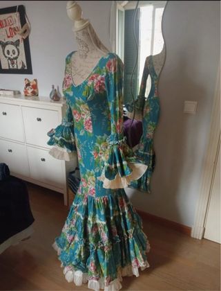 Traje de flamenca de flores