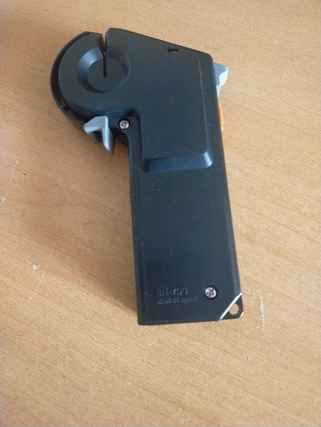 Anzuelos. Empatadora/atadora eléctrica de  anzuelo