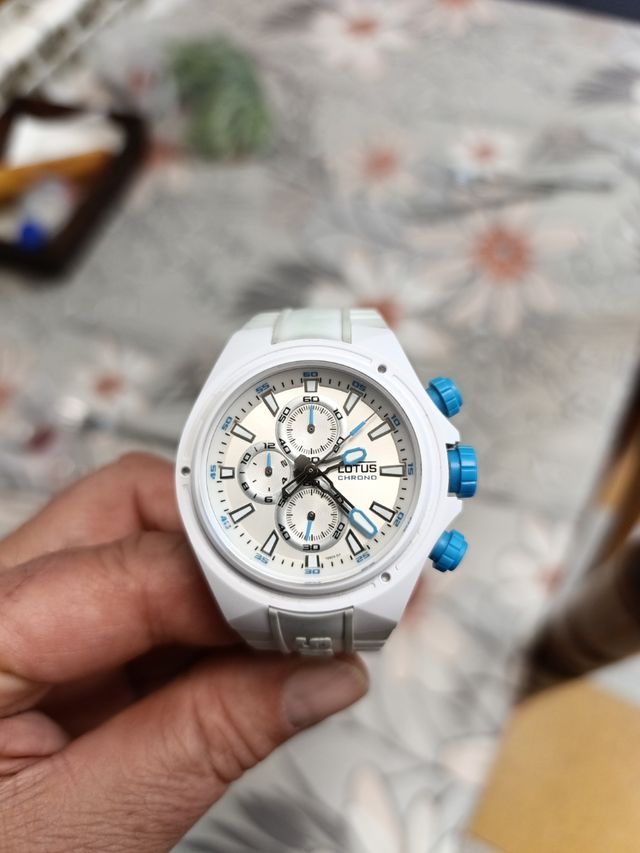 Reloj Lotus cronógrafo blanco
