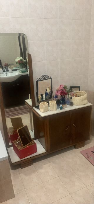 Mobile antico, comsegna a mano