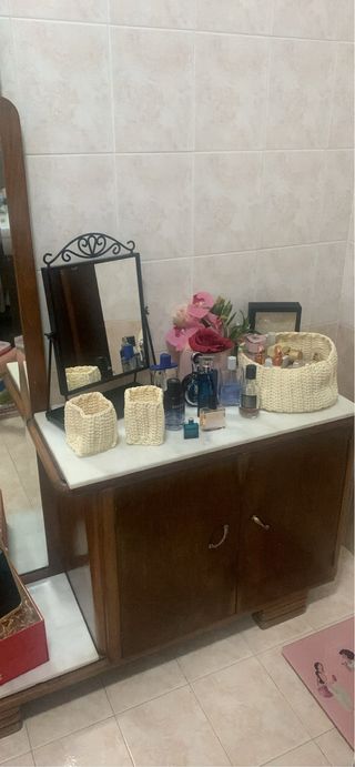 Mobile antico, comsegna a mano