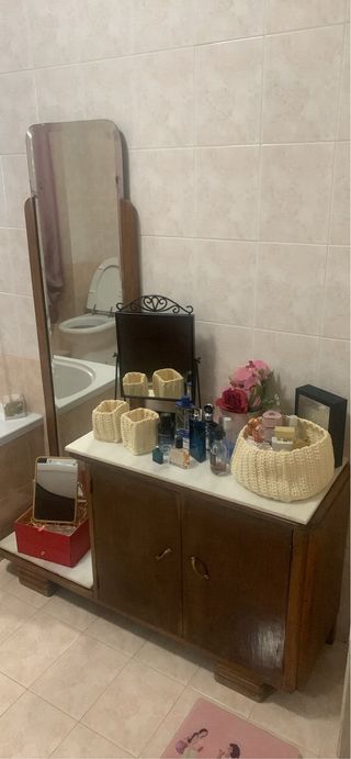 Mobile antico, comsegna a mano