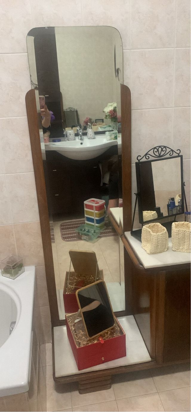 Mobile antico, comsegna a mano