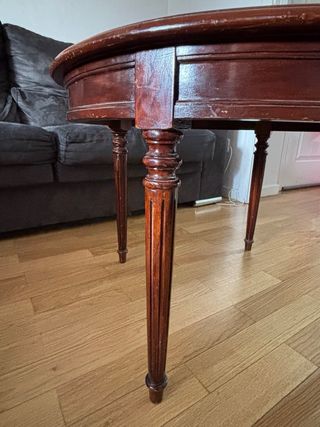 Mesa salón madera tallada