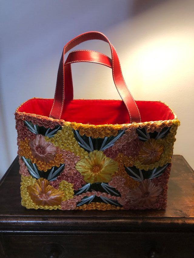 Bolsa de paja y rafia