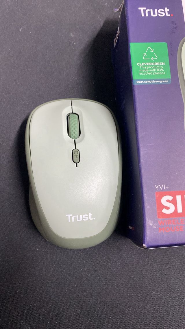 Affidati al Mouse Wireless Silenzioso Yvi con Design Sostenibile 8001600 PPP