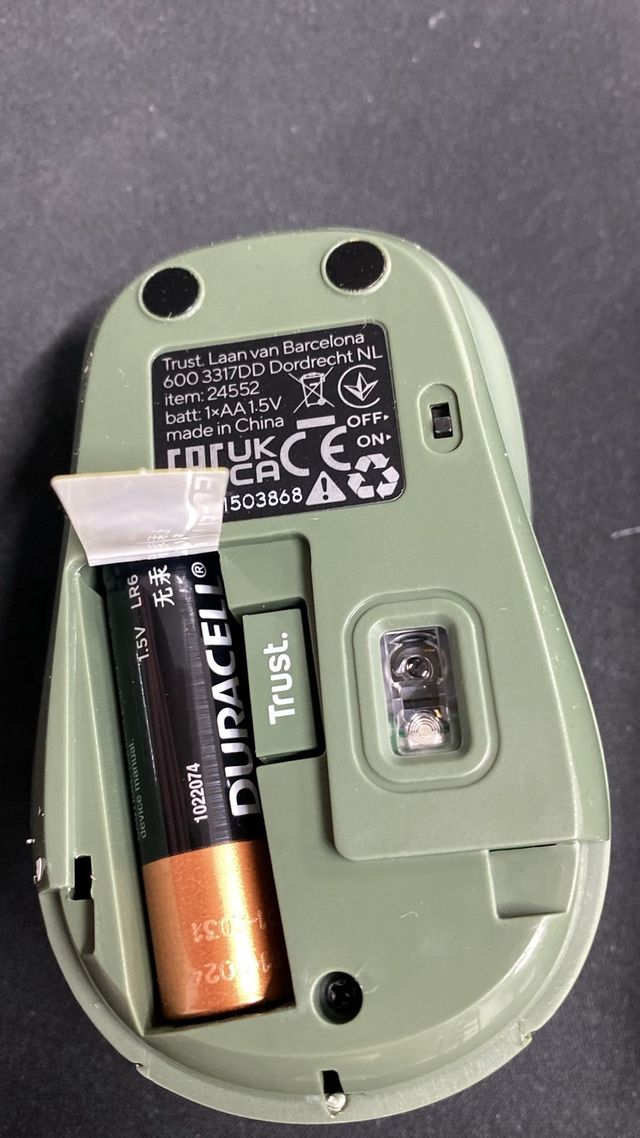 Affidati al Mouse Wireless Silenzioso Yvi con Design Sostenibile 8001600 PPP