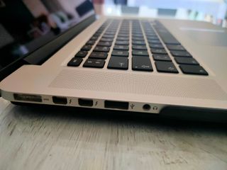 Macbook pro 11,5 retina 15” mediados de 2015