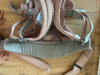 Mochila Portabebés Babybjörn Harmony Rosa