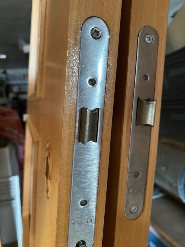 Puerta madera 4 cristales