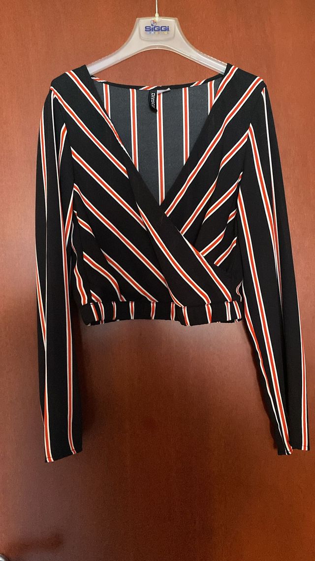 Camicetta corta avvolgente - Nero/Rose 