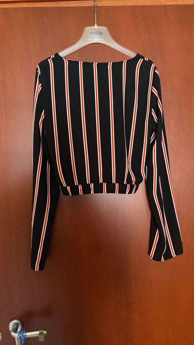 Camicetta corta avvolgente - Nero/Rose 