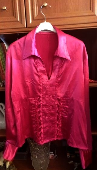 Blusa rosa satinada manga larga