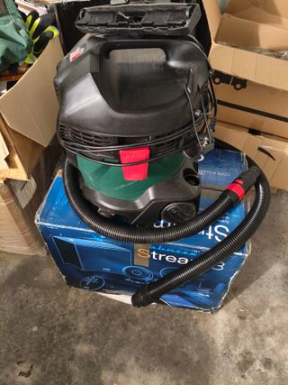 Bosch Universal Vac 15 usada una vez leer anuncio.