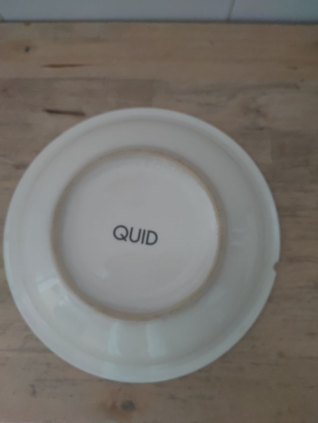 Vajilla de 18 piezas de color gris perla