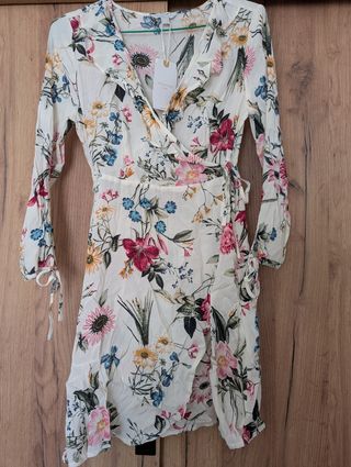 Vestido floral blanco talla S - NUEVO