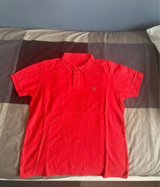 Polo GANT rojo