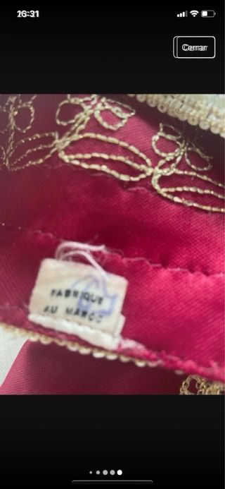 Kaftan granate y dorado con capucha