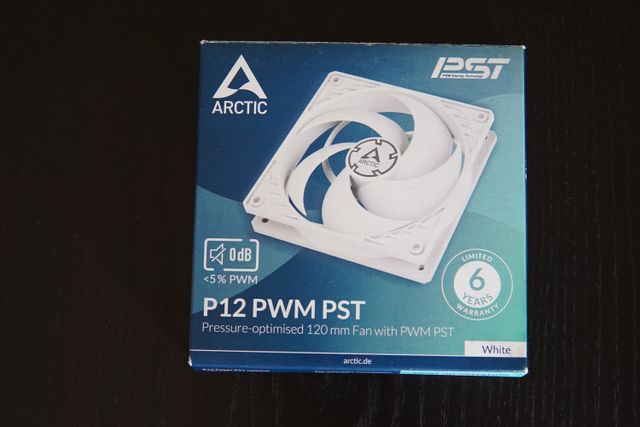 Ártico P12 PWM PST Blanca (1800RPM)