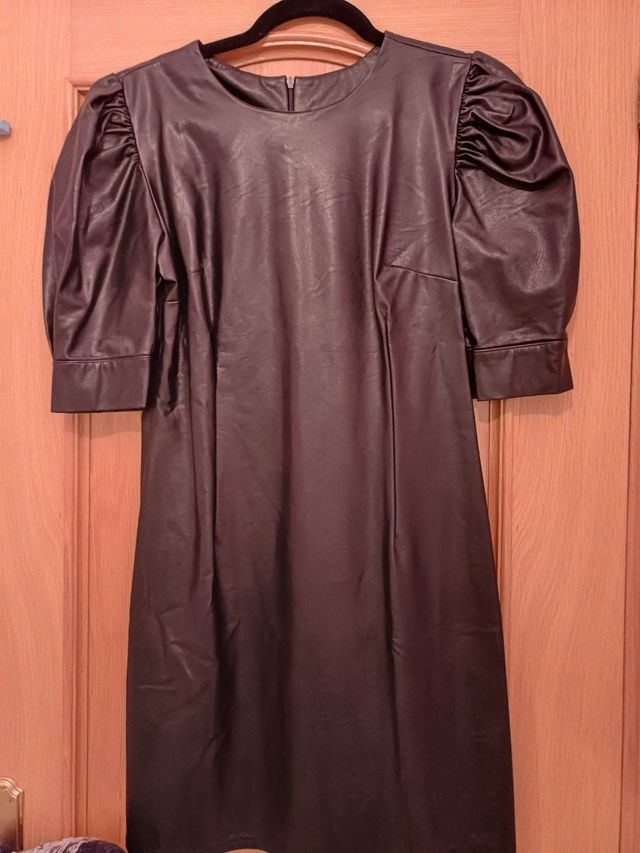 Vestido polipiel negro