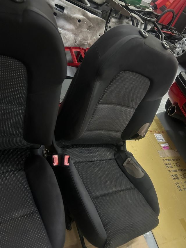 Asientos audi A3 8p traseros 60 delanteros 70