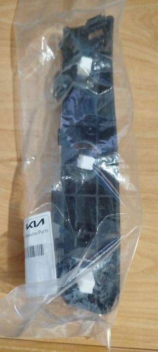 Soporte parachoques trasero KIA