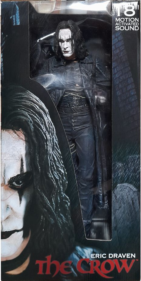 FIGURA DE LA PELÍCULA “EL CUERVO”. AÑO 2004.