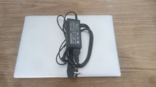 Portátil i5 16GB RAM 512GB SSD 4h batteria