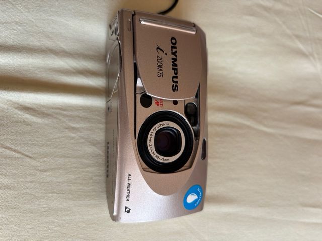 Olympus i Zoom 75 - Cámara compacta