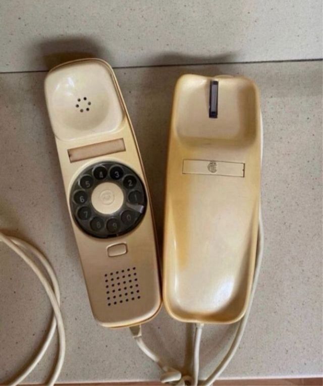 Teléfono vintage antiguo