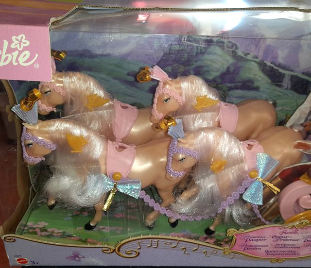 GRAN CARROZA DE PRINCESA BARBIE “ROYAL CARRIAGE”.