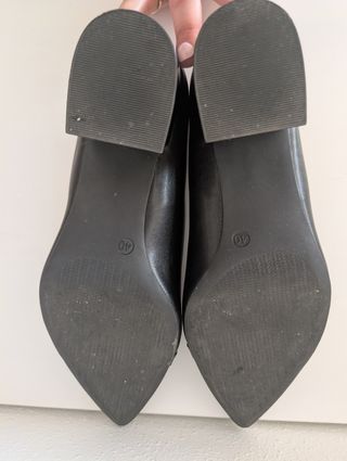Zapatos salón negros dorados - talla 40