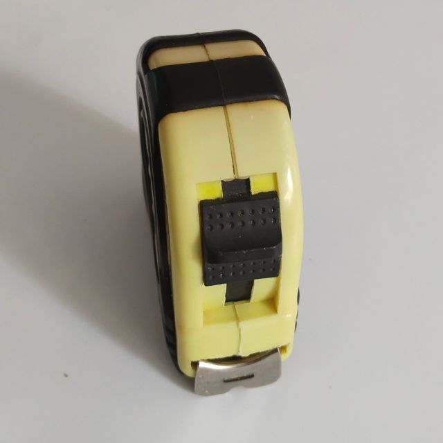 Flessometro antiurto da 7,5 m