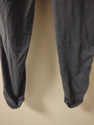 Pantalón peto de Zara