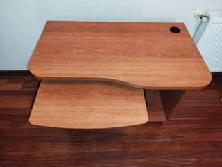 Escritorio con ruedas