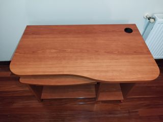 Escritorio con ruedas